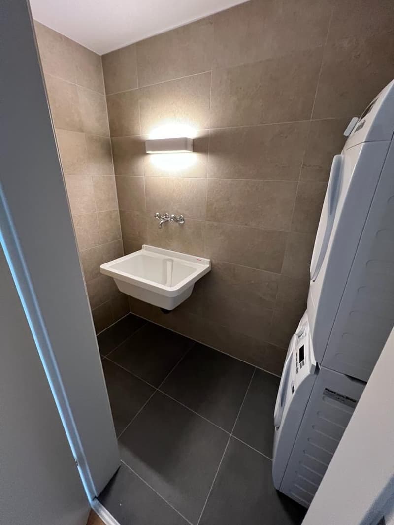 Geräumige 5.5-Zimmer-Wohnung mit Terrasse in Porrentruy (12)