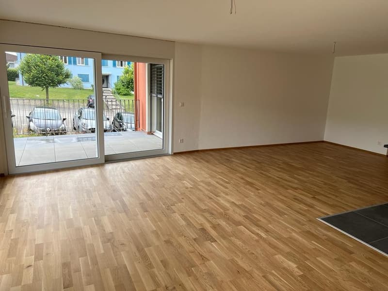 Geräumige 5.5-Zimmer-Wohnung mit Terrasse in Porrentruy (3)