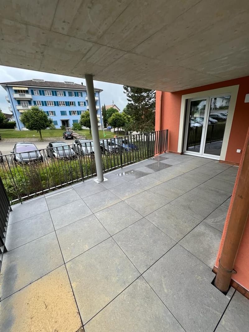 Geräumige 5.5-Zimmer-Wohnung mit Terrasse in Porrentruy (4)