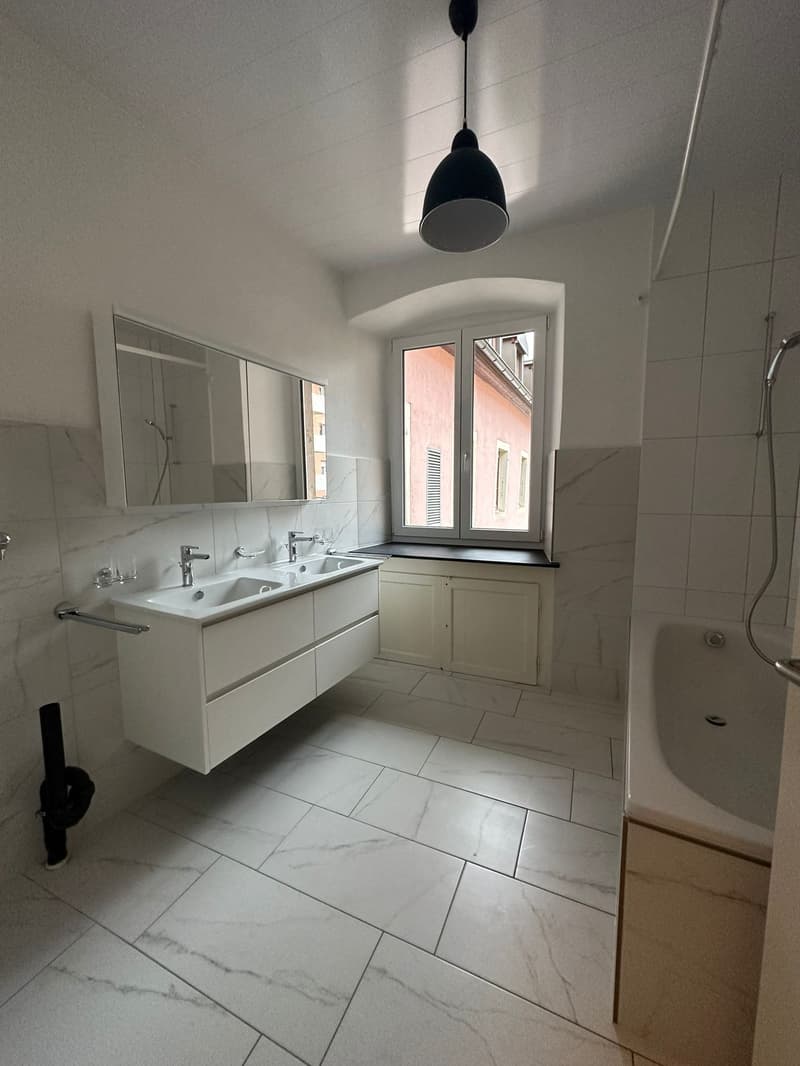 Geräumige 5.5-Zimmer-Wohnung in Porrentruy (7)