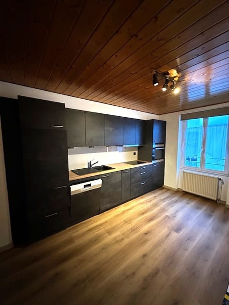 Spacious 5.5-room apartment renovated in Delémont (1)