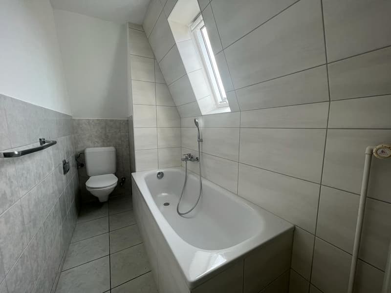 Appartement lumineux de 4.5 pièces à Courgenay (9)