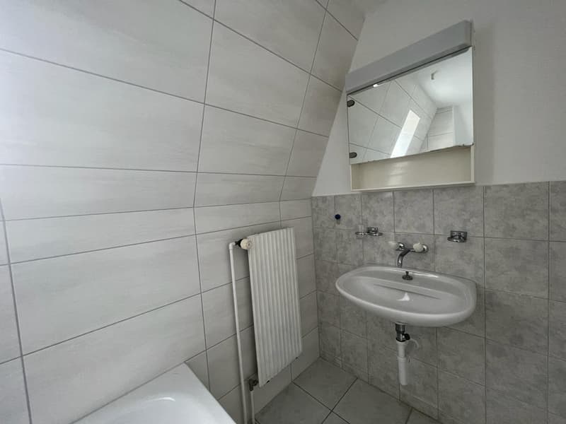 Appartement lumineux de 4.5 pièces à Courgenay (8)