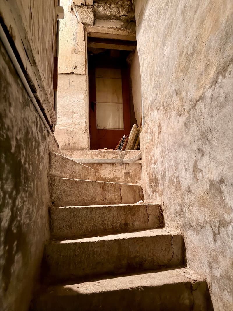 Cantina a volta nella città vecchia di Solothurn (8)