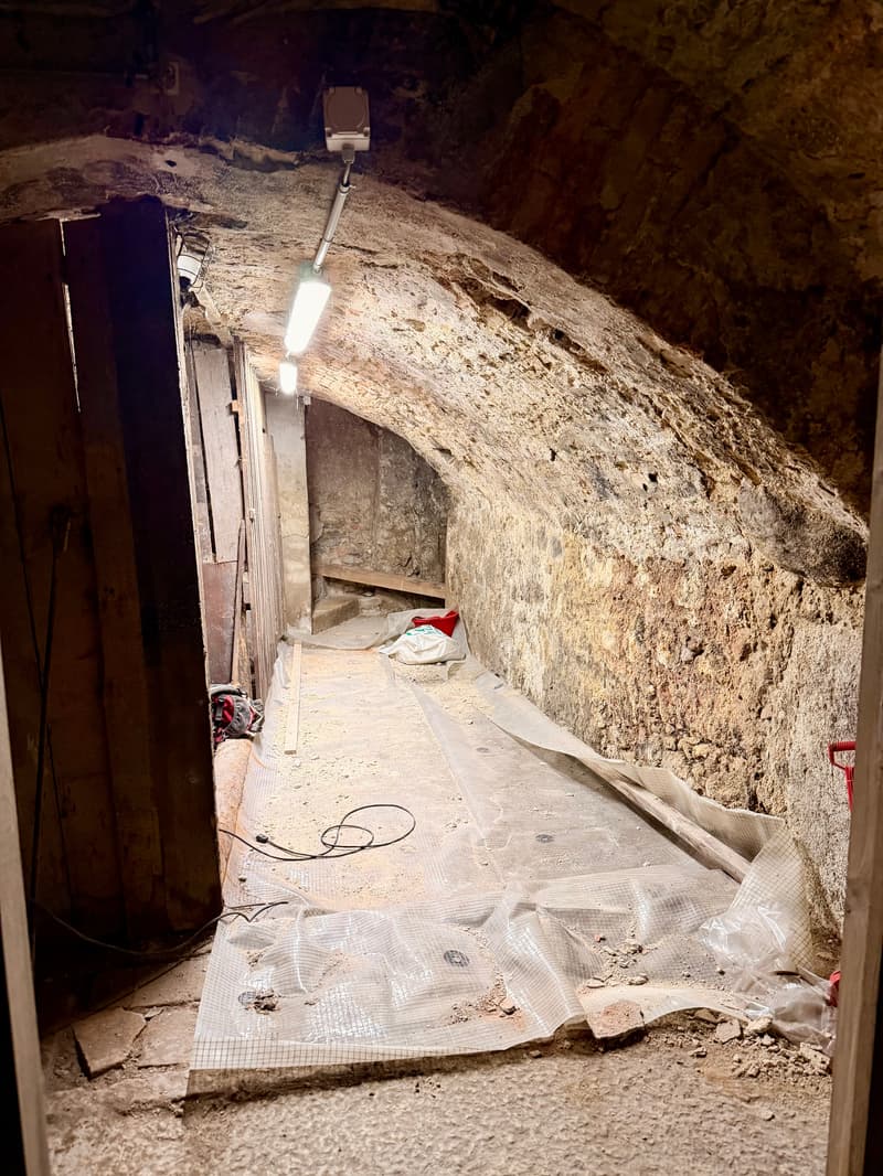 Cantina a volta nella città vecchia di Solothurn (6)