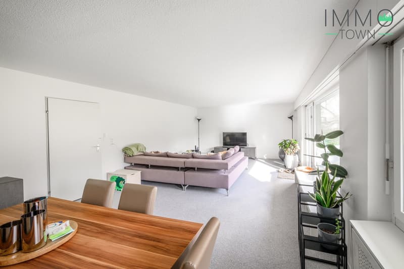 Spacious 4.5-room apartment with great views into the green and good connections (8)