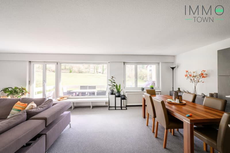 Spacious 4.5-room apartment with great views into the green and good connections (9)