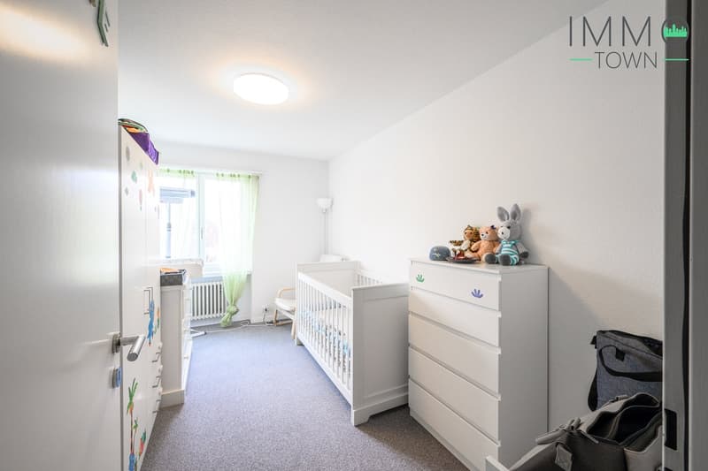 Spacious 4.5-room apartment with great views into the green and good connections (6)