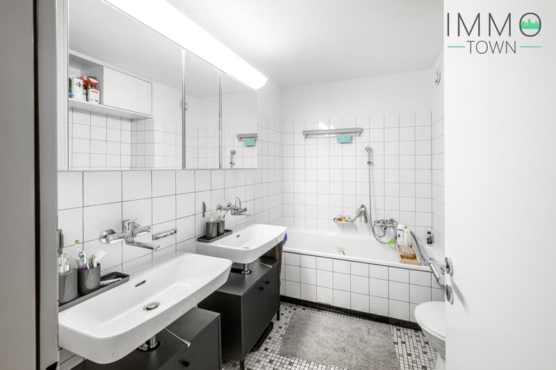 Spacious 4.5-room apartment with great views into the green and good connections (5)