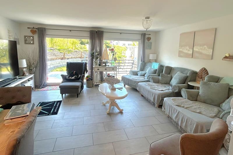 Modern semi-detached house with a far-reaching view and large terrace in Rodersdorf SO (7)