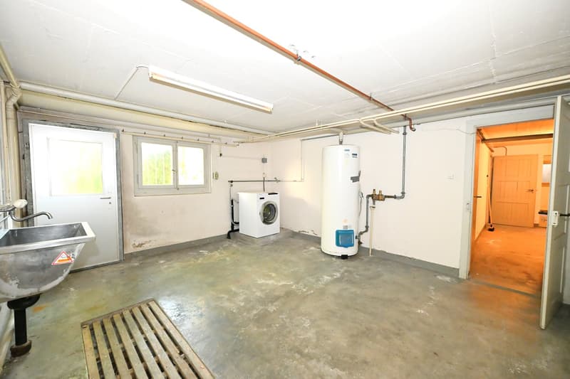 Grosszügiges Wohnhaus mit Bebauungspotential an begehrter Lage in Binningen (18)