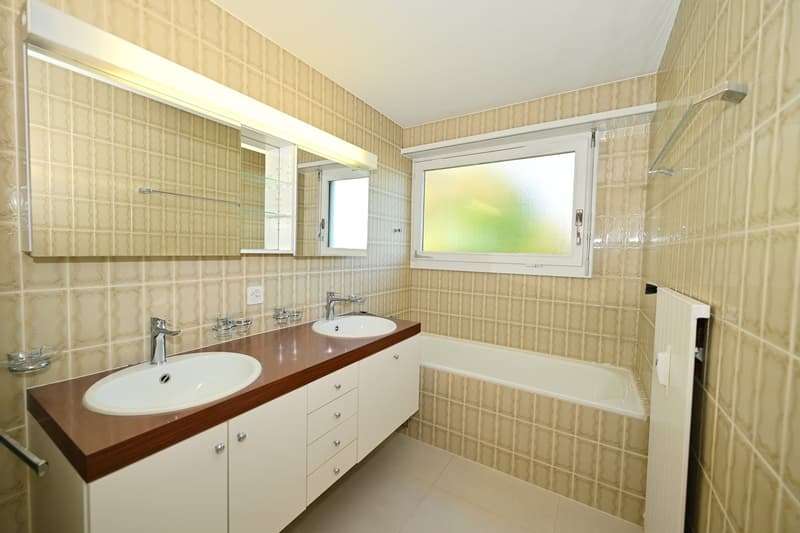Grosszügige und ruhig gelegene 5-Zimmer-Wohnung mit Garage an exklusiver Lage auf dem Bruderholz (10)