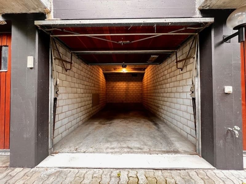 Grosszügige und ruhig gelegene 5-Zimmer-Wohnung mit Garage an exklusiver Lage auf dem Bruderholz (19)