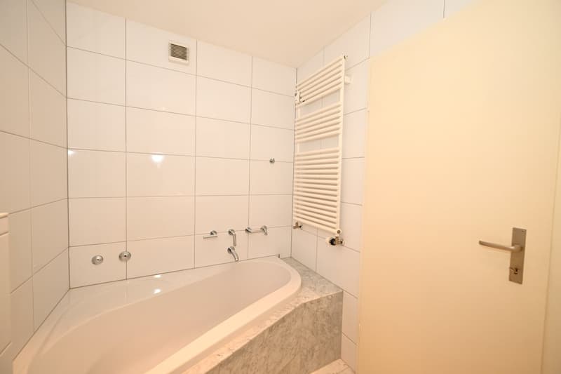 Gepflegte 5.5-Zimmer-Wohnung mit Fernsicht im Baurecht auf dem Bruderholz (12)