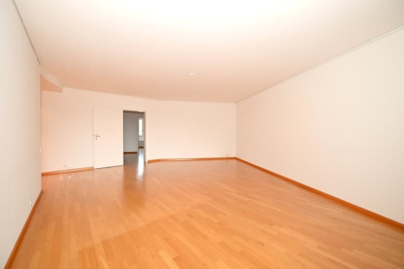 Gepflegte 5.5-Zimmer-Wohnung mit Fernsicht im Baurecht auf dem Bruderholz (9)