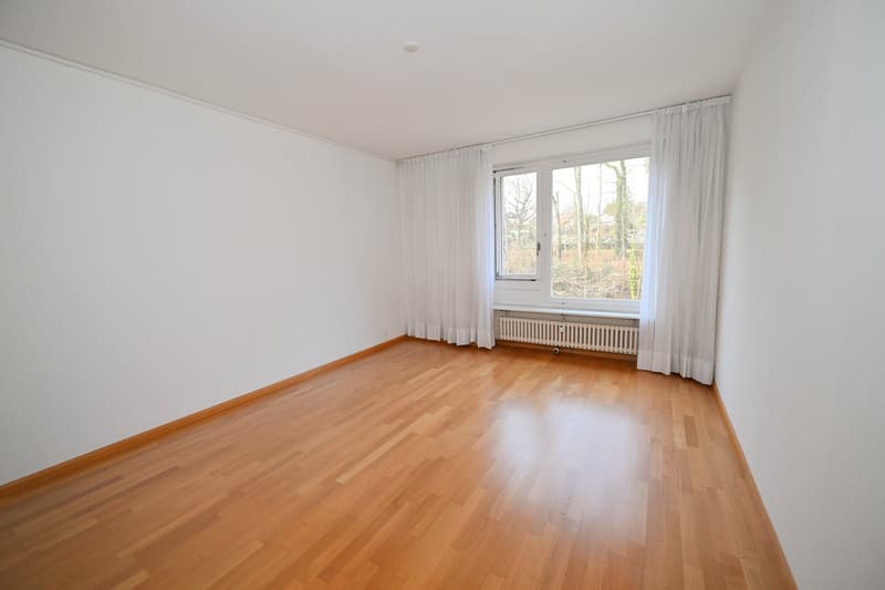 Gepflegte 5.5-Zimmer-Wohnung mit Fernsicht im Baurecht auf dem Bruderholz (8)