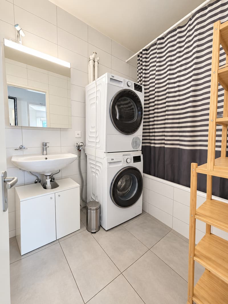 Spacieux appartement de 3.5 pièces rénové d'environ 90m2 (3)