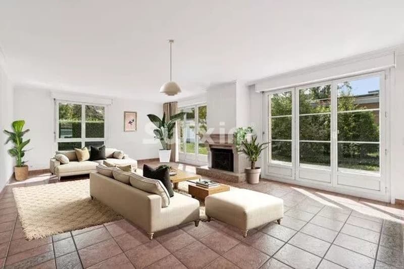 Individual villa of high standing (2)