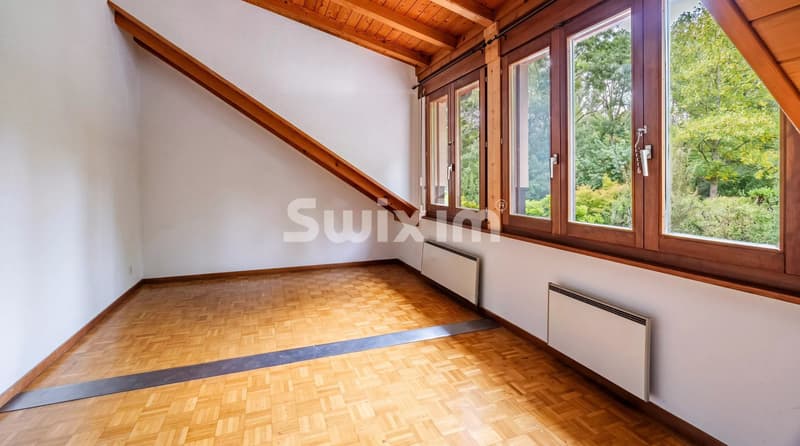 Très agréable villa avec jardin (6)