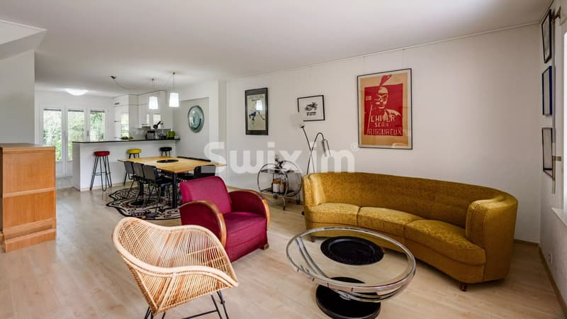 Très agréable villa avec jardin (3)