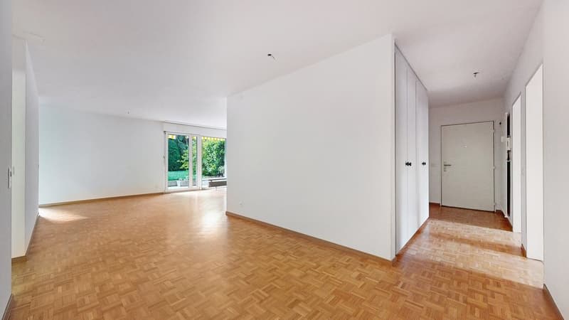 Eingang_und_Wohnzimmer.png