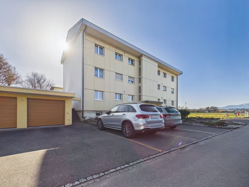 4.5-Zimmer-Wohnung mit Balkon, Garage und viel Gestaltungspotenzial (1)