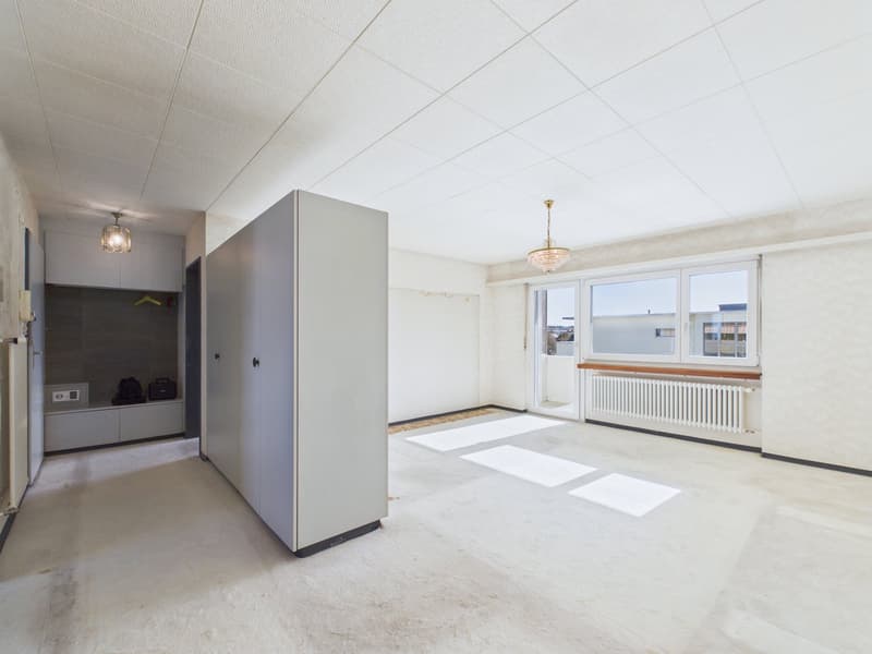 4.5-Zimmer-Wohnung mit Balkon, Garage und viel Gestaltungspotenzial (2)
