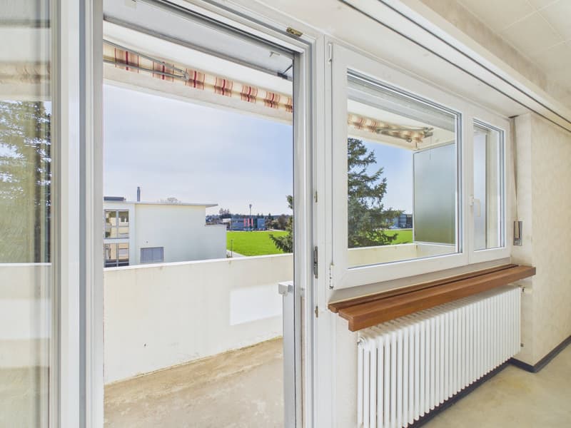 4.5-Zimmer-Wohnung mit Balkon, Garage und viel Gestaltungspotenzial (4)