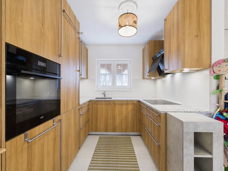 MODERN WOHNEN AUF DREI ETAGEN - REIHENFAMILIENHAUS MIT CARPORT (7)