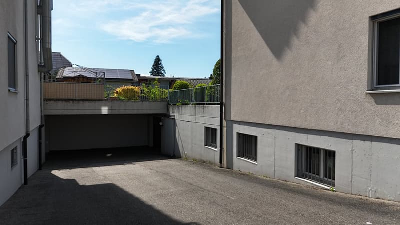 MODERN MIT GROSSZÜGIGER GARTENTERRASSE & EHP (10)