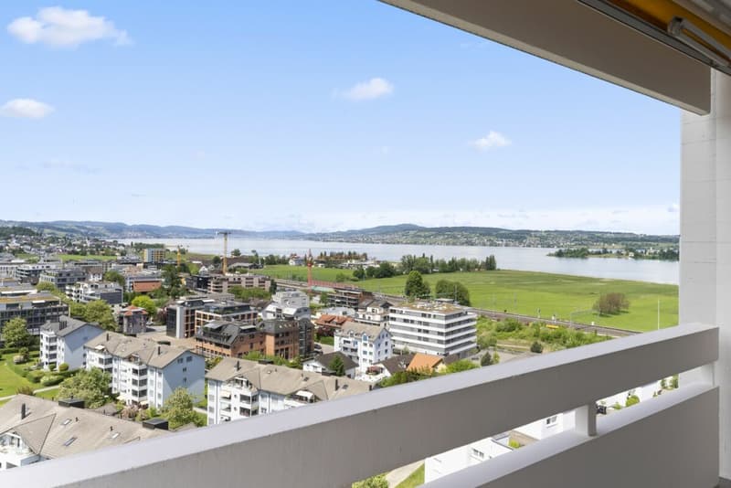 Appartamento penthouse di 5,5 locali con vista mozzafiato sulle montagne e sul lago (17)