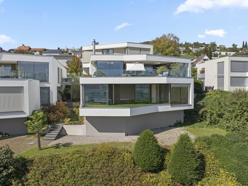 TERRASSENWOHNUNG MIT TRAUMHAFTER AUSSICHT (1)