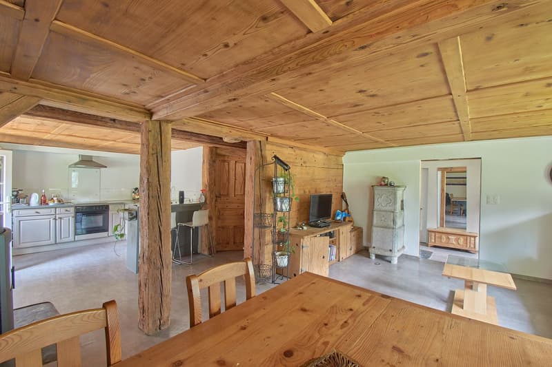 A chalet that tells a story... and awaits yours. (3)