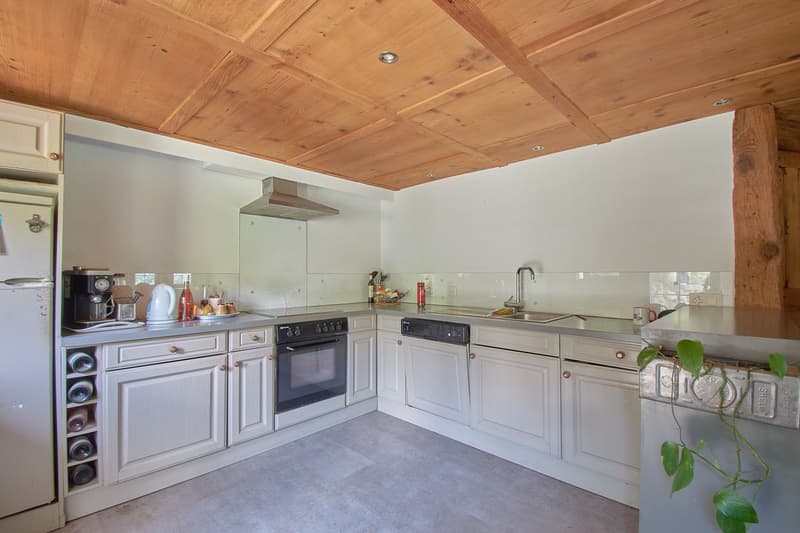 A chalet that tells a story... and awaits yours. (5)