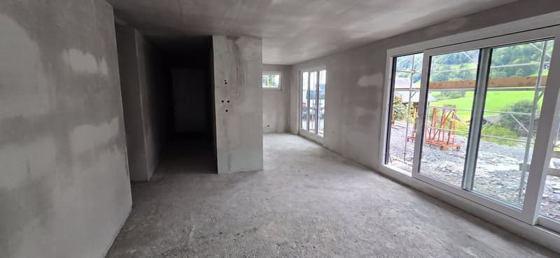 Apartment 3.5 - REZ unit (finishes to tenant's liking) (6)