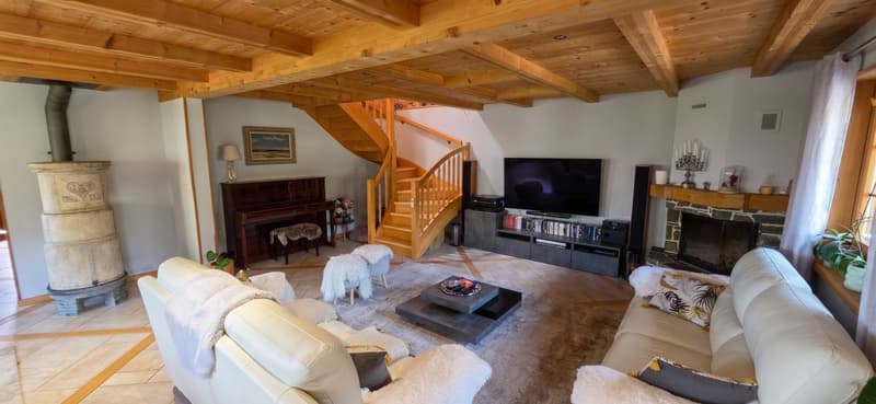 Authentique chalet de 1850 - Charme, espace et tradition (3)