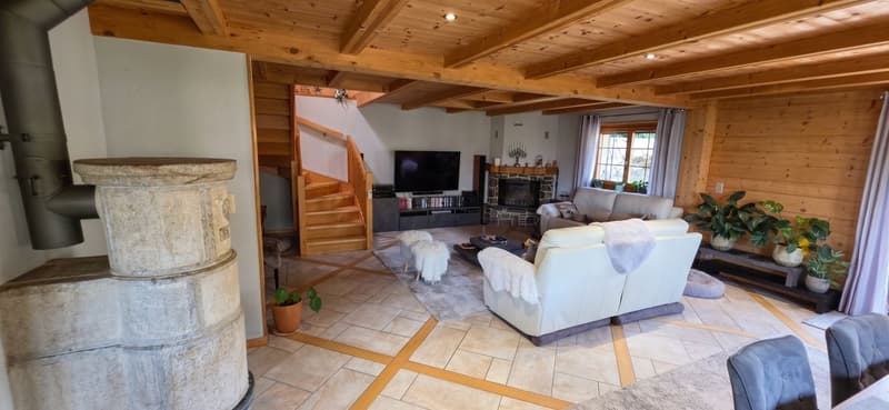Authentique chalet de 1850 - Charme, espace et tradition (4)