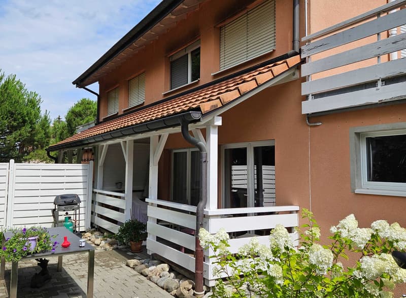 Villa mitoyenne familiale de 6,5 pièces au calme à Avenches (1)