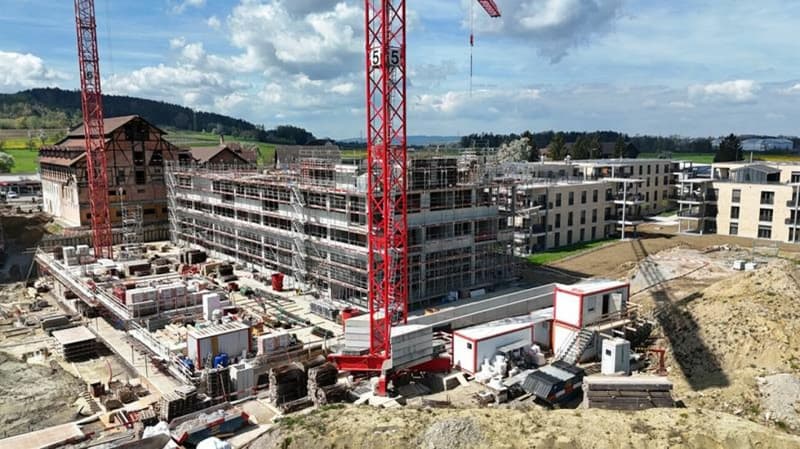 Superbe espace de bureau à côté de l'entrée Coop dans le quartier Ziegelei Berg/TG (7)