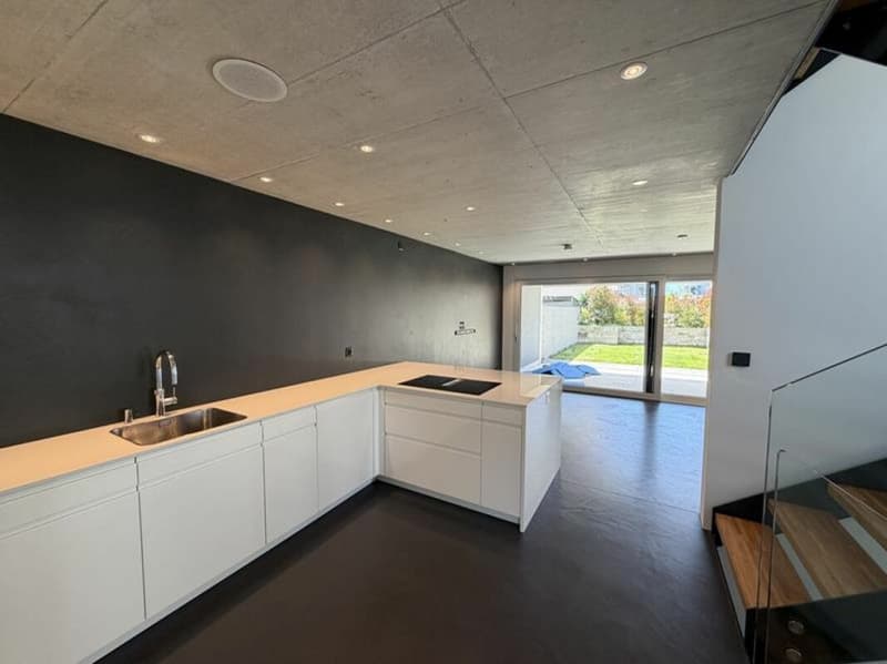 High-quality 5.5-room detached house with cozy garden (5)