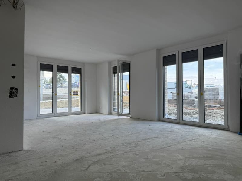 4.5-Room Ground-Floor Apartment with Spacious Garden (D 0.5) (4)