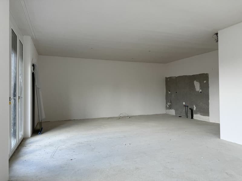 4.5-Room Ground-Floor Apartment with Spacious Garden (D 0.5) (2)