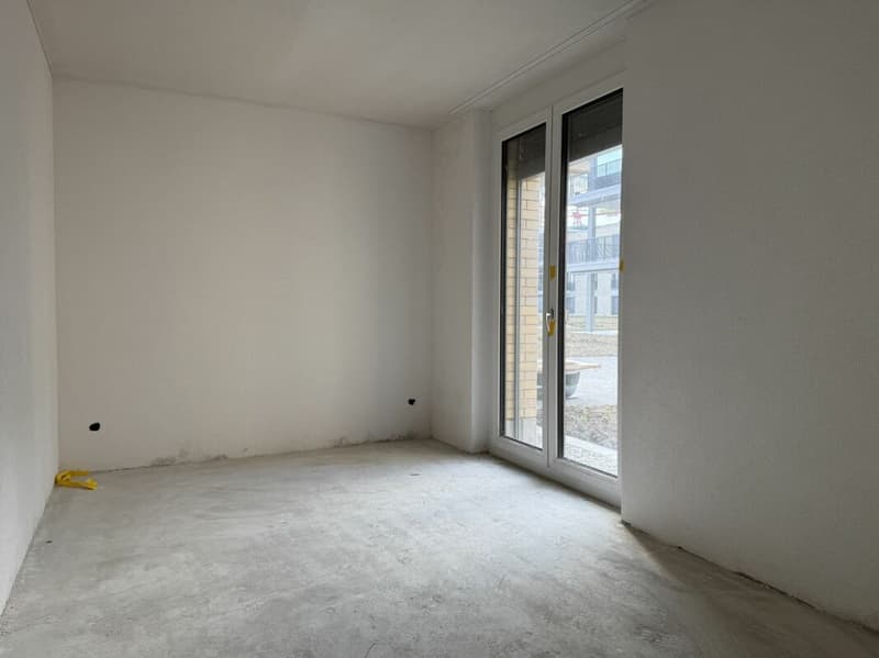 4.5-Room Ground-Floor Apartment with Spacious Garden (D 0.5) (5)