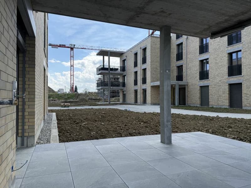 4.5-Room Ground-Floor Apartment with Spacious Garden (D 0.5) (8)