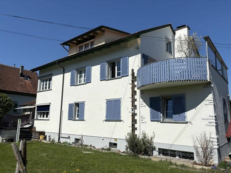 Vivere con valore aggiunto: affascinante appartamento 4.5 locali combina posizione tranquilla con accessibilità centrale (15)