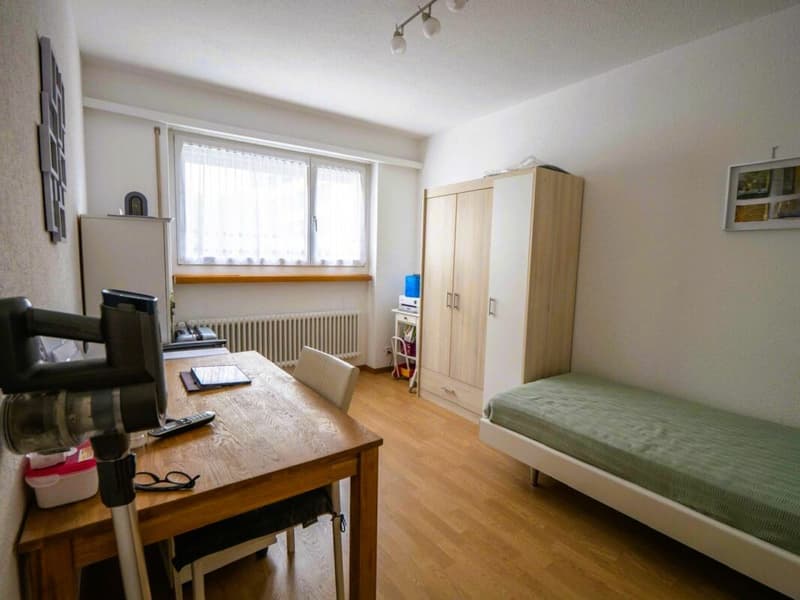 Attraktive 3.5-Zimmer-Wohnung mit Südbalkon in Domat/Ems (10)