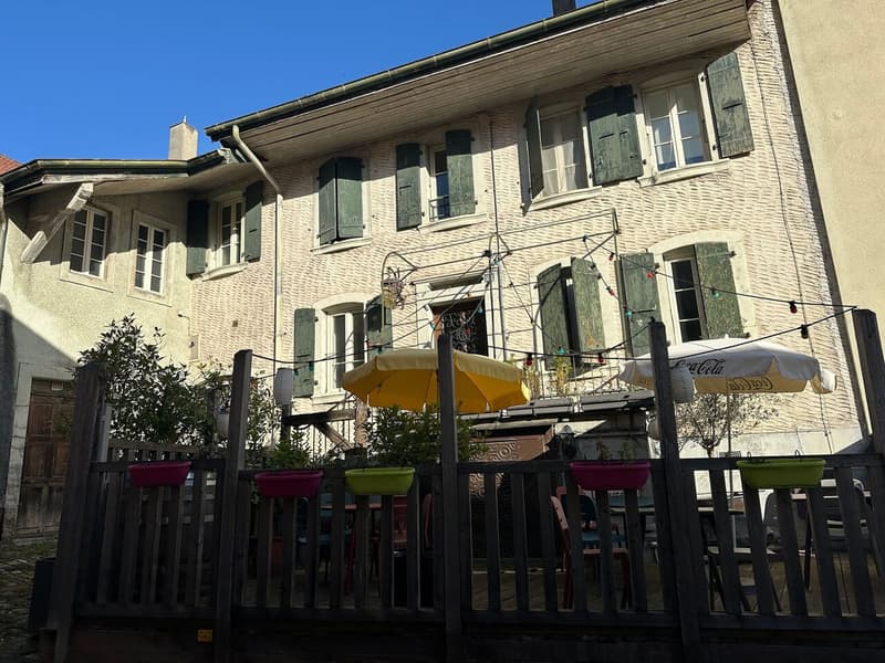 Immeuble de rendement 5 logements au coeur du centre historique (2)
