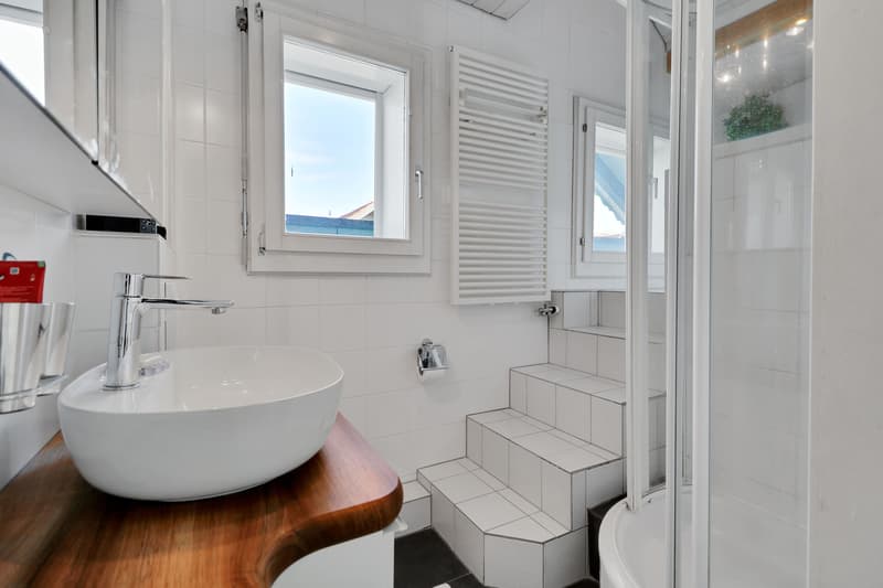 Badezimmer (OG)