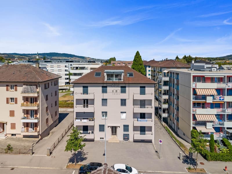 Loft rénové sous combles à Bulle (13)