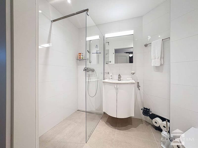 Salle de bains attenante (ch 2)